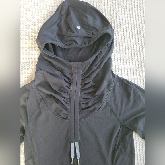 LULULEMON 4 - Picture 5 of 9